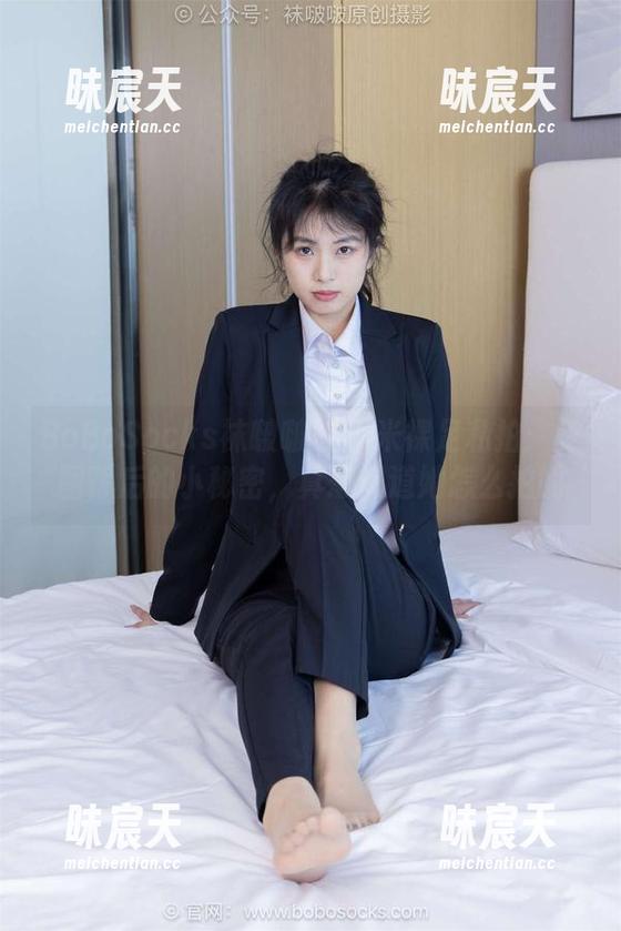 BoBoSocks袜啵啵 - 小米裸足私拍：美图背后的小秘密，真想知道她怎么拍的