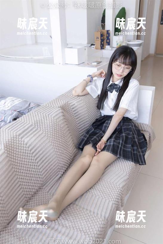 BoBoSocks袜啵啵 - 别皱眉，这是稚予的蓝丝合集分享：轻松点击，快乐躺平！