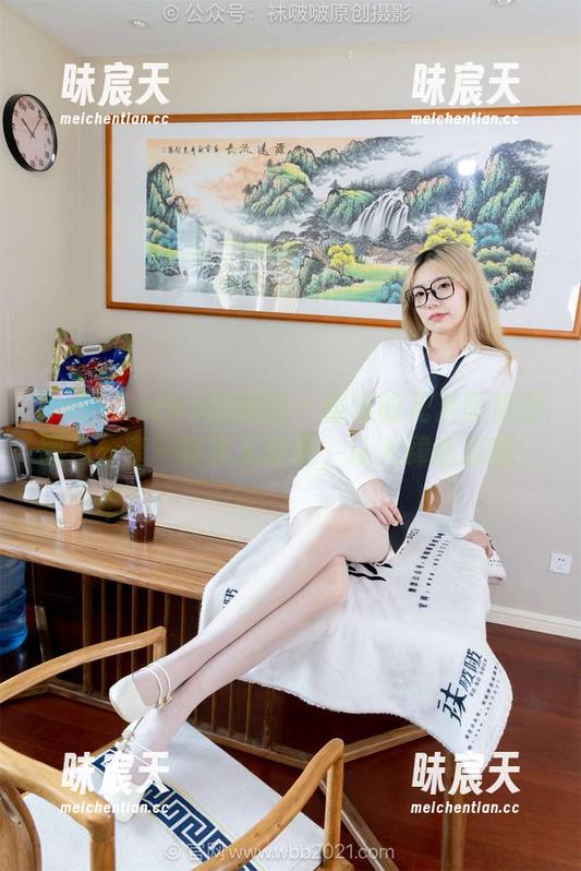 BoBoSocks袜啵啵 - 糯米的花絮版裸足图包分享—真实又暧昧，让人肆意遐想！