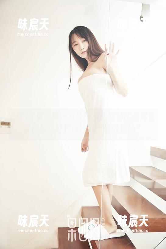 GIRLT果团网 - little贝壳喵的比基尼全套图包：好想问一下，谁能拒绝？