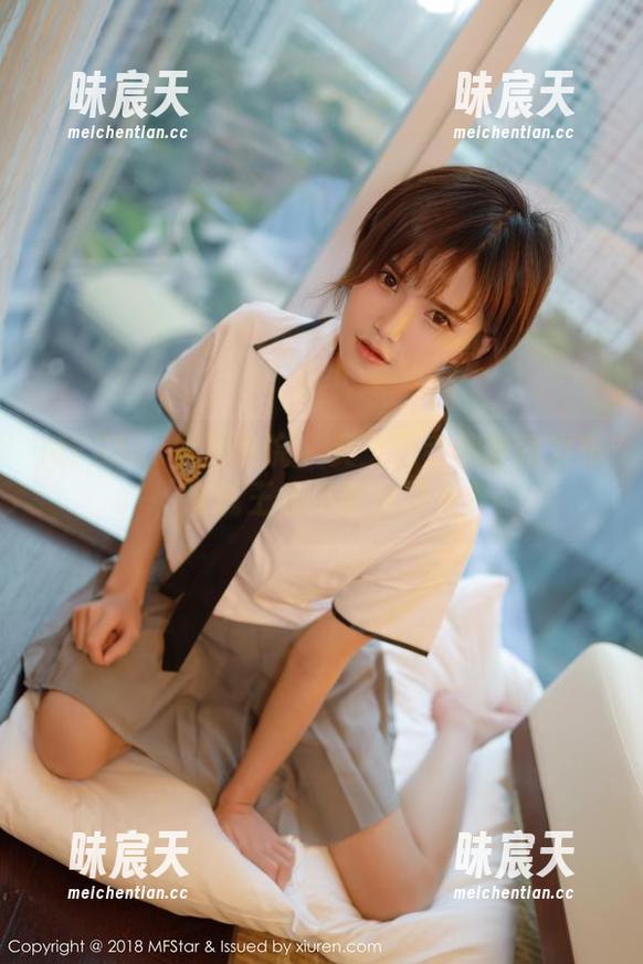 MFStar模范学院 - 女王顾乔楠套图发布，谁说王座不能坐沙发？