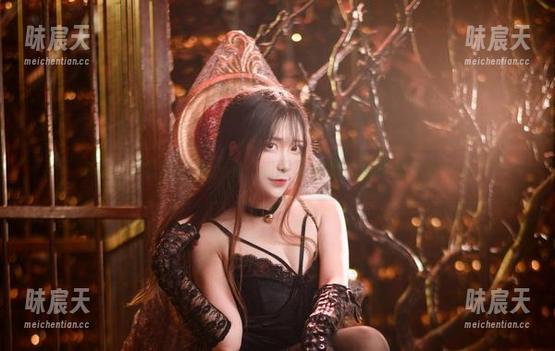 Sakiiii翎柒任性cos，和服写真里藏的那些心事……