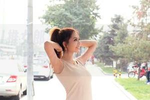 TuiGirl推女郎 – 沙滩、阳光与冯雨芝的比基尼——真是个下载不完的完美故事！