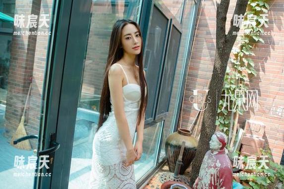 UGirls尤果网 - 用李凌子和她的毛衣说话：无圣光也能把美图拍得像梦！