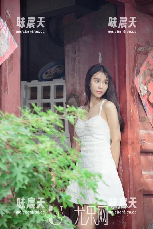 UGirls尤果网 - 这里有韩恩美的纯白合集：就是这样引人遐想，简直太绝了！