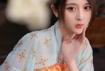 Xiuren秀人网 – K8傲娇萌萌Vivian的夏日奇遇记，最新图册开启阳光治愈模式～