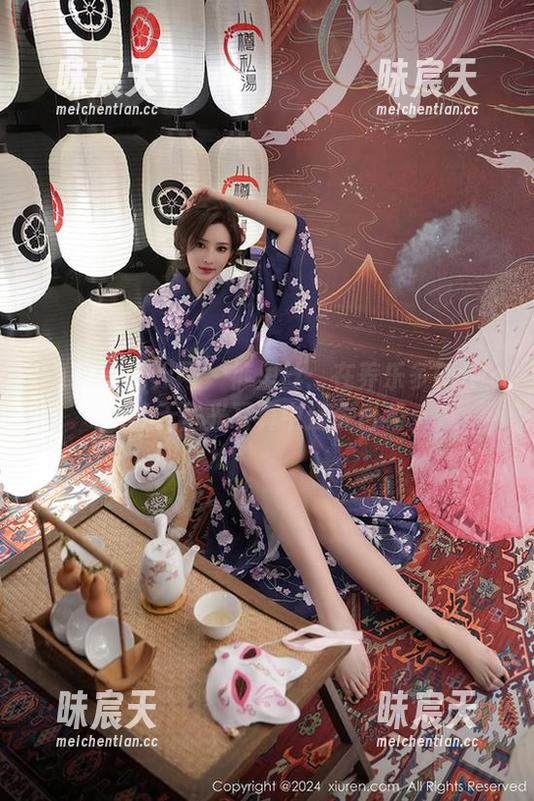 Xiuren秀人网 - 裤里丝：在养乐多DoDo的无圣光写真中迷失自我