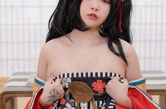 Yuna(윤아)的写真集大曝光：碧蓝航线IJN大凤更新，让人欲罢不能！
