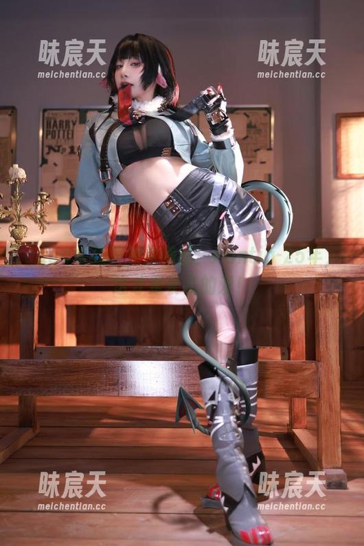 aqua水淼的免费美图：Fantia-25年，这才是长久的爱！