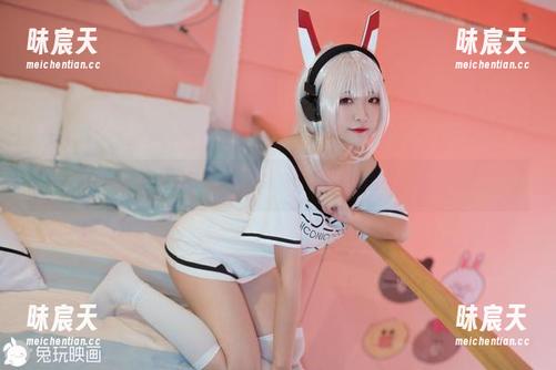 遇见lovely呆玄的邻家妹妹：写真套图里的温柔印记