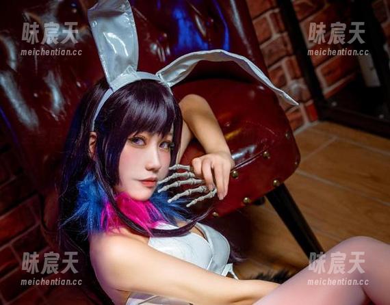 全套图集：一笑芳香沁的YLYAAA狐耳内衣，发出浓浓的爱情气息！