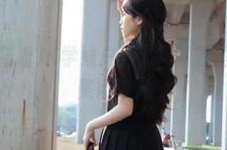 从不呆猫看JK学妹户外，不需要圣光就能美得发光