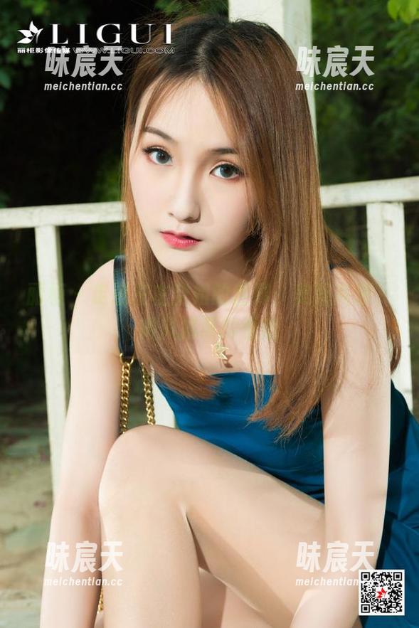 丽柜 - 走进左左空姐的世界：美图高清，微风拂面的惬意