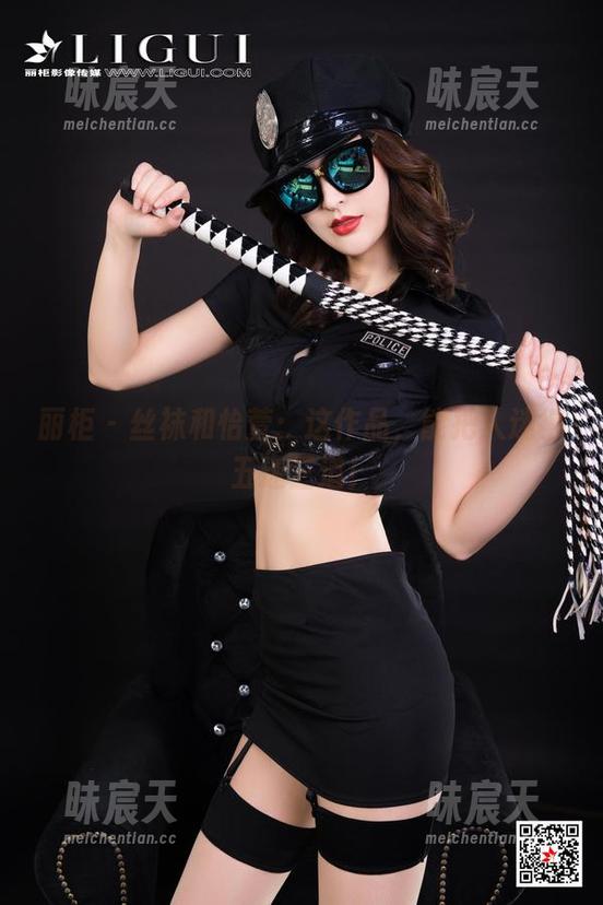 丽柜 - 丝袜和怡萱：这作品，能把人迷得五迷三道！