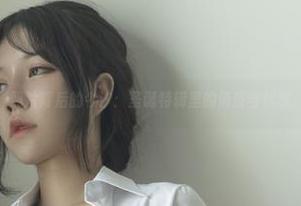 照片背后的今汐：圣诞特辑里的俏皮与优雅