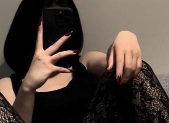 微密圈 – 保守的二舅妈的秘密：性感粉色桃心资源，准备好心跳了吗？