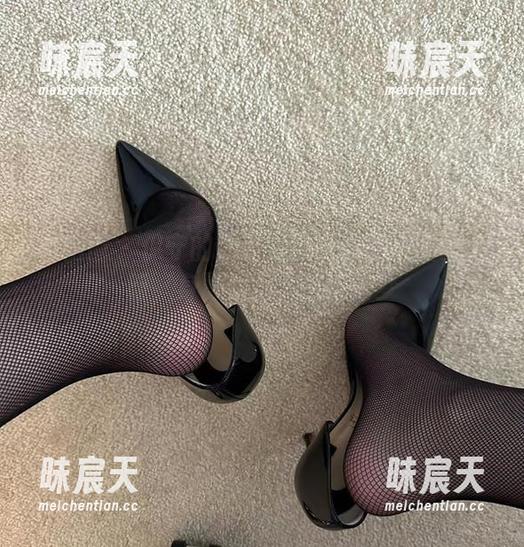 微密圈 - 保守的二舅妈纱衣作品集重磅更新，身影如烟，感觉如梦