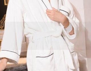 克拉女神 – 依娜丝的白色魅惑：精选作品，绝对值得你的注意！