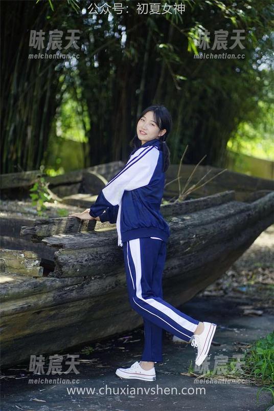 初夏女神 - 当生活遇到镜头：安妮的日常高清写真之旅