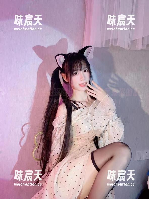 微密圈 - 旅拍探险：十万口草莓粥粥的原图更新，掀开视觉的美好面纱！