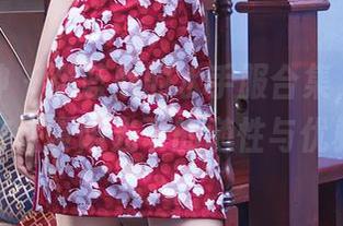 头条女神 – 张蓝欣的水手服合集，观看她在盛夏阳光下的随性与优雅