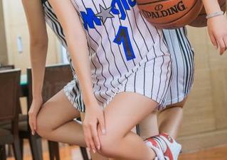 头条女神 – 最新火儿美足图片，告别鞋子的束缚，放飞自我！