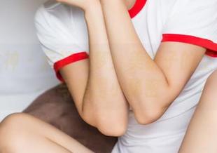 头条女神 – 云端之梦：美纳子的空姐写真与美图小秘密