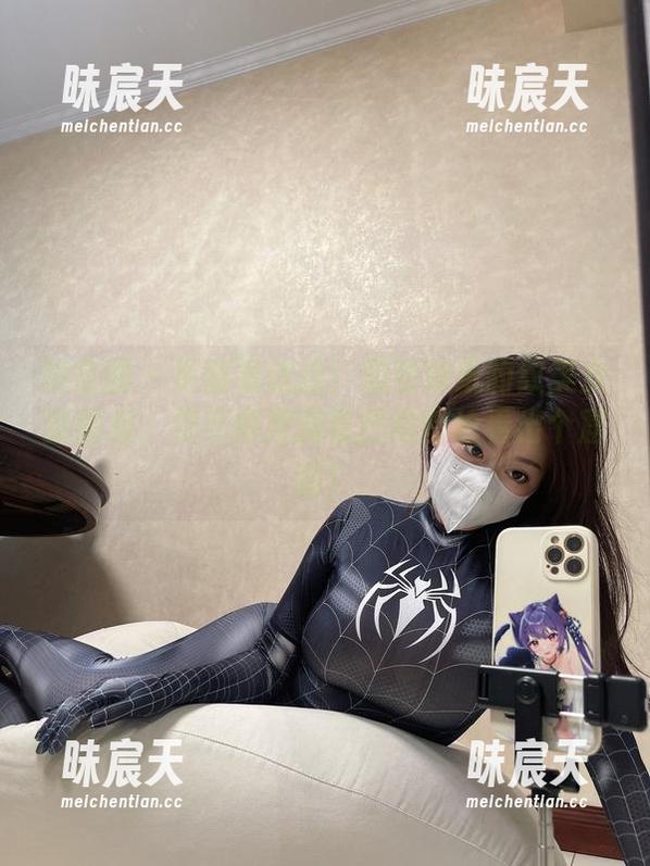 微密圈 - 更新看这边！奶宝妹纸豹纹美女新图包，恨不得把屏幕凹陷都给看出个窟窿！
