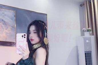 图片分享！小小奶瓶儿带来丝带女友，下载这份美好吧！