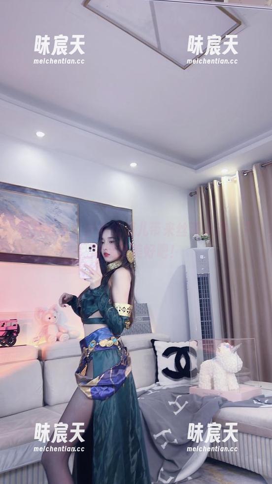 图片分享！小小奶瓶儿带来丝带女友，下载这份美好吧！