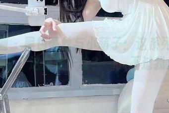 微密圈 – 黑色蕾丝与小萌子：这系列真让我想说“这是在干啥？”，不过我爱！