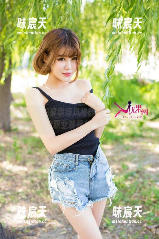 尤果网 - 想要职场风格翻新？别错过雯雯的职业装福利作品！