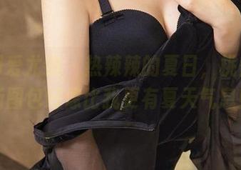 尤果网爱尤物 – 热辣辣的夏日，桃香子最新图包好像比我更有夏天气息！
