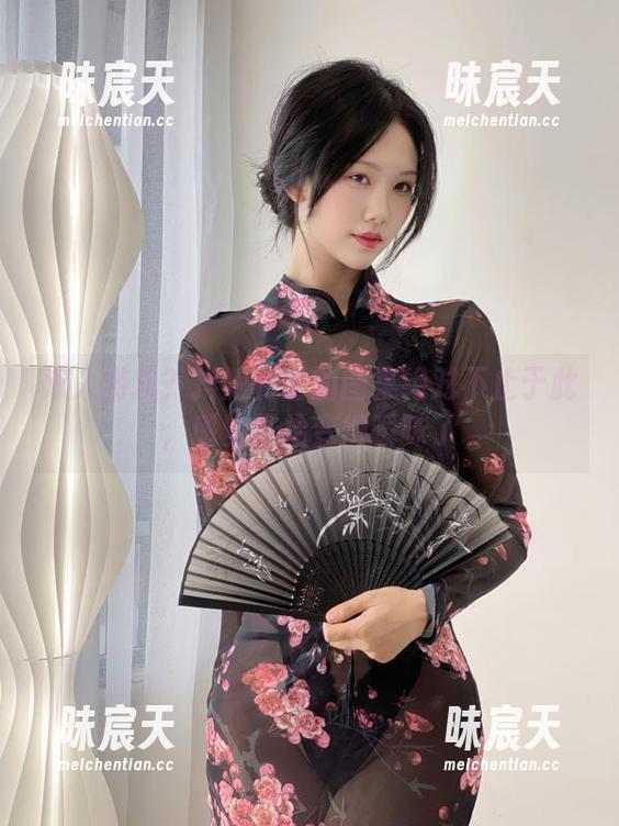 双人游戏？抖娘利世的图集绝对不止于此，感觉开始变得暧昧了