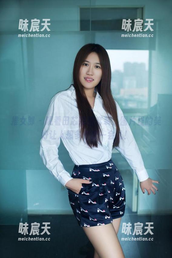 推女郎 - 观看田芯娜的套装，图片里的美好让人想多停留一会儿！