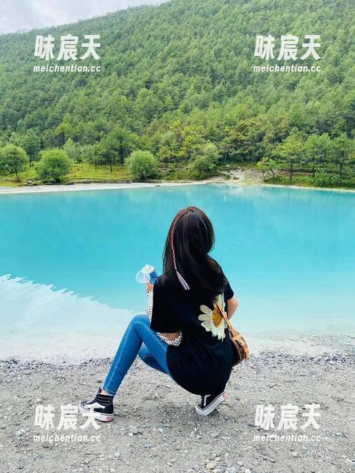 微密圈 - 无聊时的惊喜，林子喵Lynne白衬衫免费套图千万不要错过！