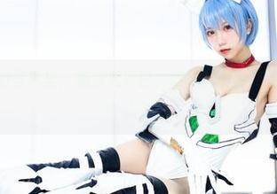 在果咩酱w的写真里，杨贵妃转世，谁说只有历史能美得如此撩人？