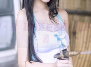果团网 – 龚玥菲的旅拍套图：光影间的暗涌