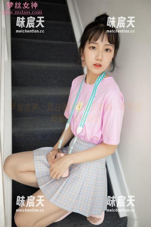 梦丝女神 - 黑白调调里的王娇娇：写真图册里的绝美剪影