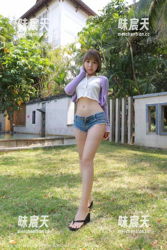 模范学院 - Jennanni_Jen的圣诞套图：请查看她与麋鹿的亲密接触！
