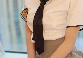 模范学院 – 艾莉Evelyn带你进入自拍新境界：这些作品，值得你瞬间下载！