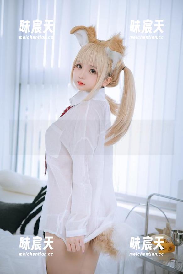 学姐樱井小莜的最新套图更新，打破你对学姐的偏见！