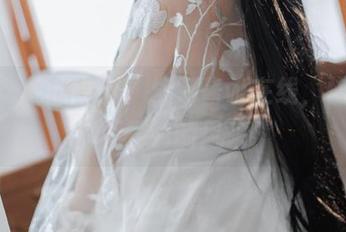奶牛主题的狂欢：樱落酱w在线，快来领略不靠谱的风采！