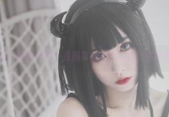魔法与美的交织：清颜真德秀的高清女巫写真！