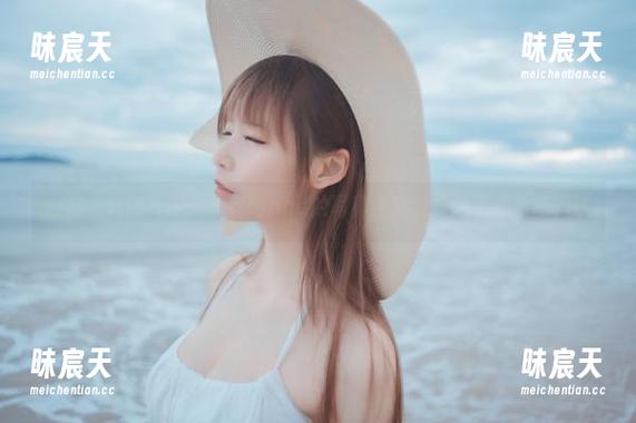 跨越浴缸的界限：爱老师phd的写真合集，超越了想象的界线
