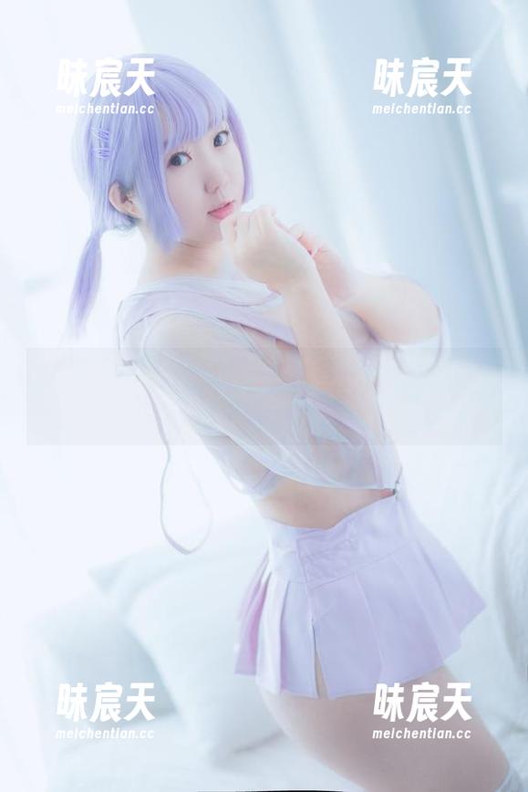 甜糖大魔王×粉色兔兔图片：看她如何用兔耳撩动心弦