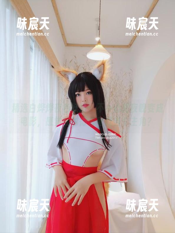 精选白烨烨夜色妖姬：不小心把夜晚变成电影，感觉我也得去考虑当个主角？