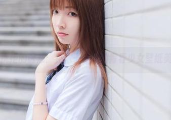 不可抗拒的诱惑：祖木子打造的青春少女壁纸美图集