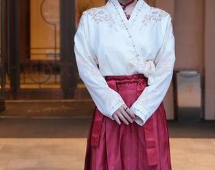 秀人网 – 黑白大作战，周美美alicia作品集下载，色彩之外的另一种冲击！