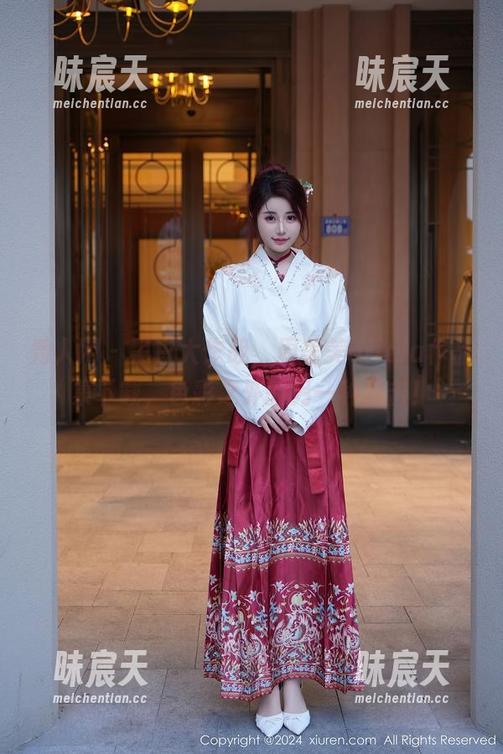 秀人网 - 黑白大作战，周美美alicia作品集下载，色彩之外的另一种冲击！